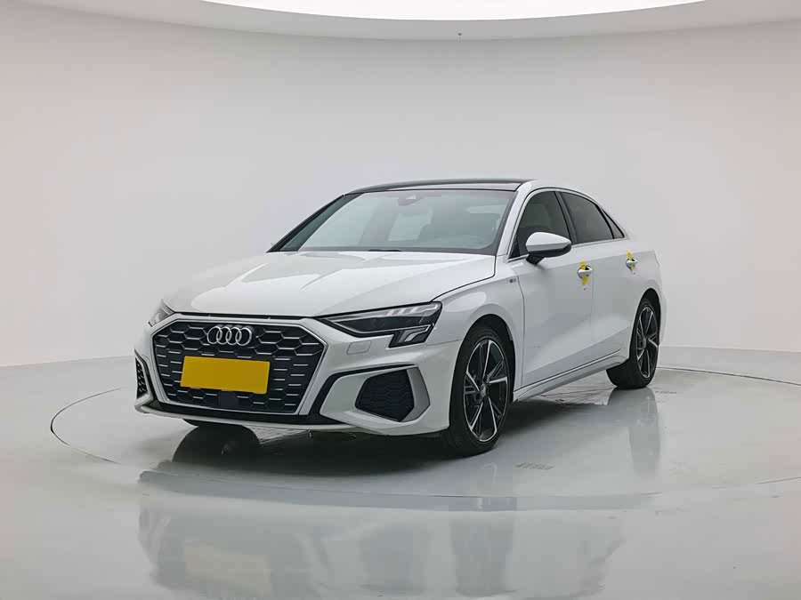 Audi A3 2022, фото 1
