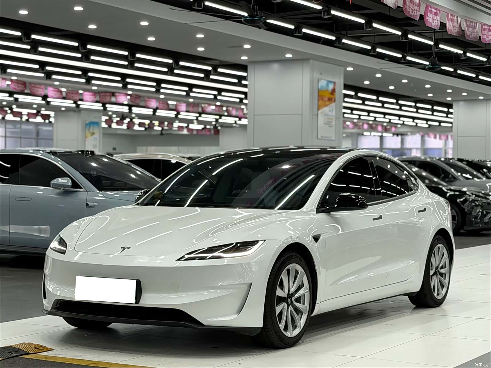 Tesla Model 3, 2024 1