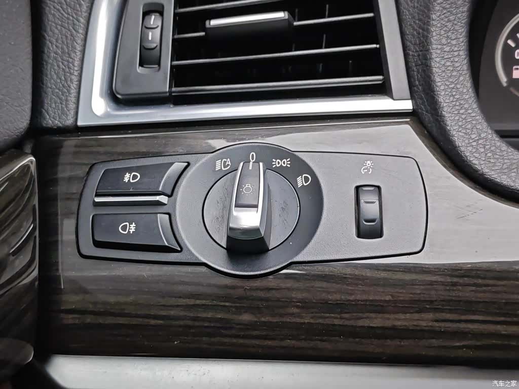 BMW 5 Series, 2014 21