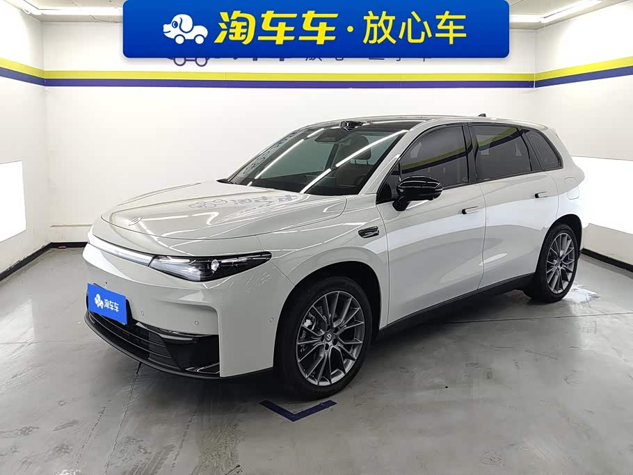 Leapmotor C10