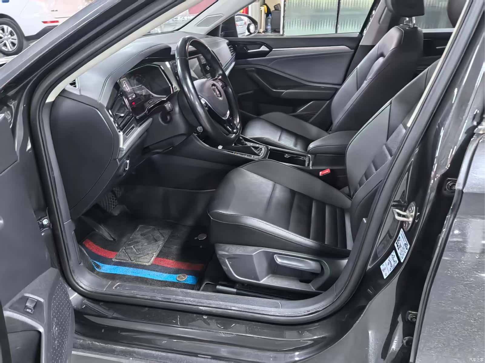 Volkswagen Sagitar, 2020 8