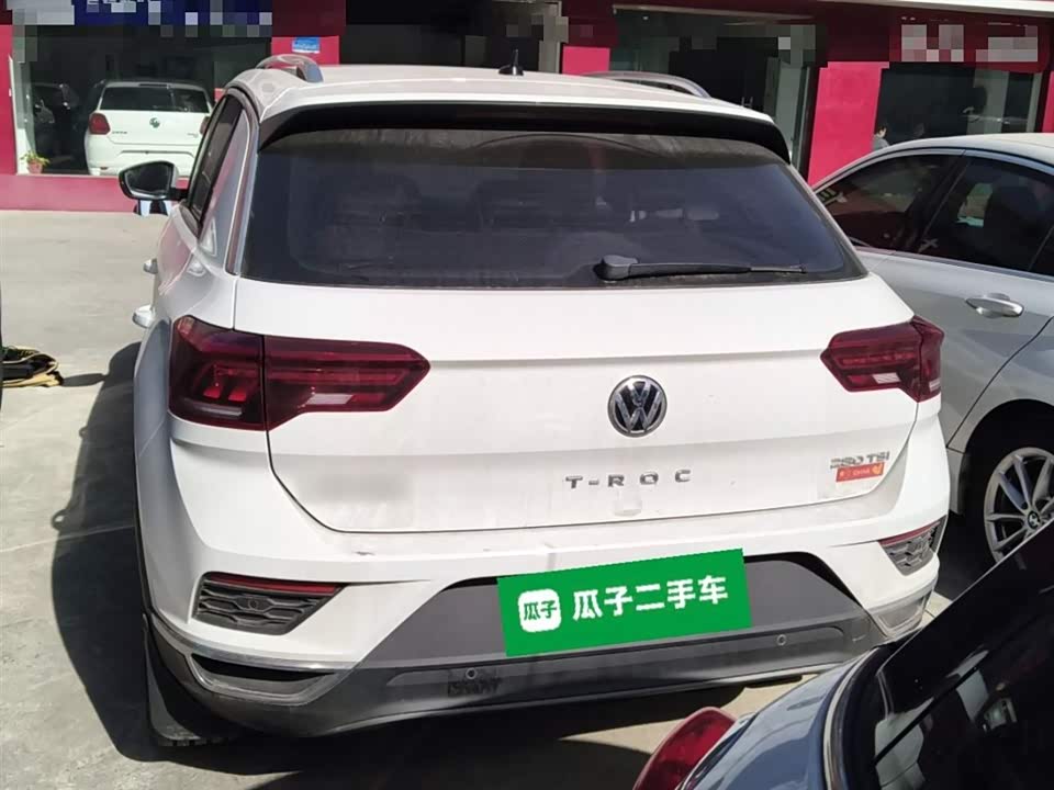 Volkswagen T-ROC exploring Songs