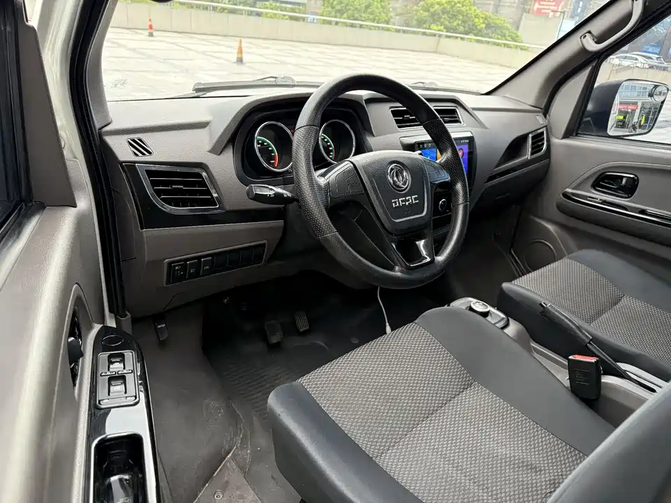 Dongfeng Yufeng Yufeng EM26