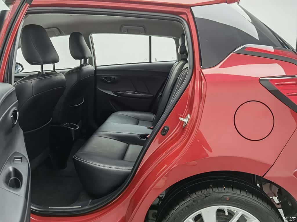 Toyota YARiS L, 2019 15