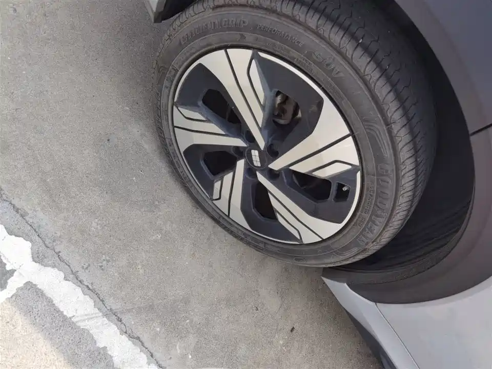 Geely Galaxy Galaxy E5