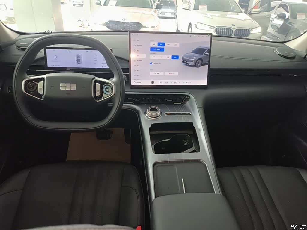 Geely Galaxy E5, 2025 10