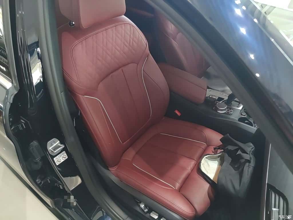 BMW 5 Series, 2022 25