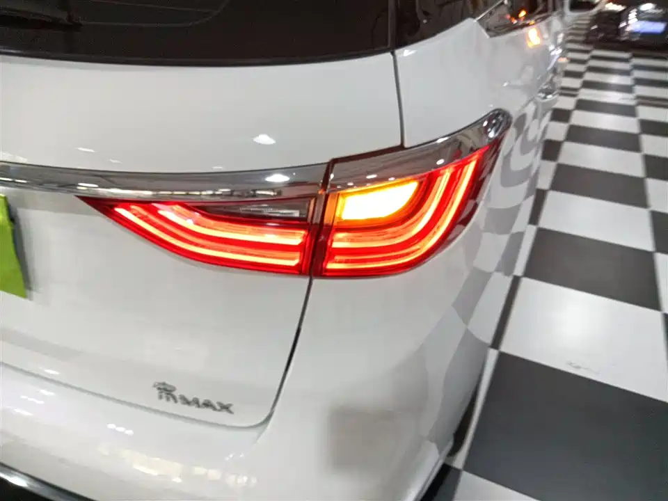 BYD Song MAX