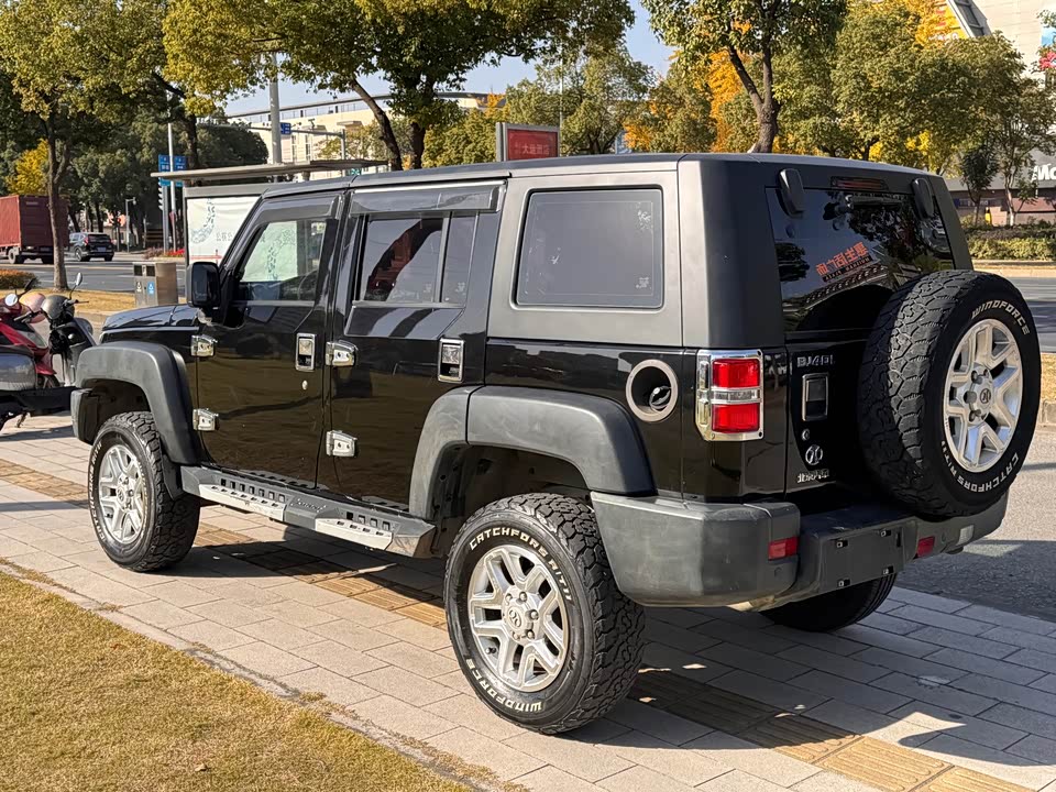 Beijing BJ40