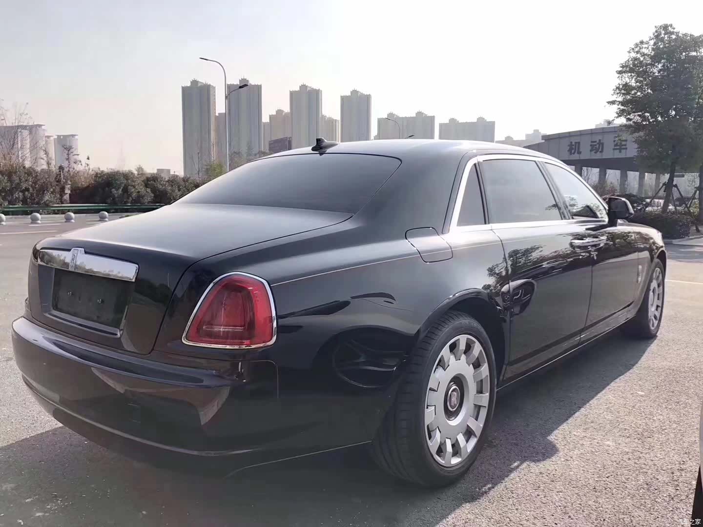 Rolls-Royce Ghost, 2014 8