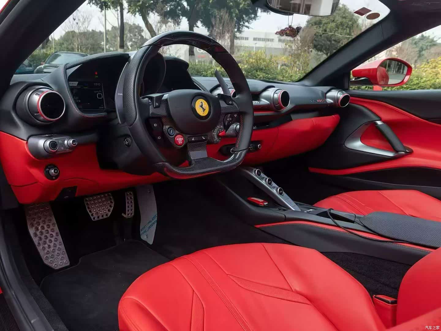 Ferrari 812, 2024 7