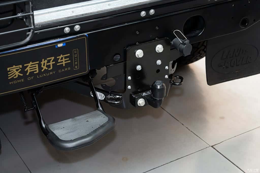 Land Rover Defender, 2008 15