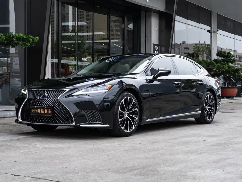 Lexus LS