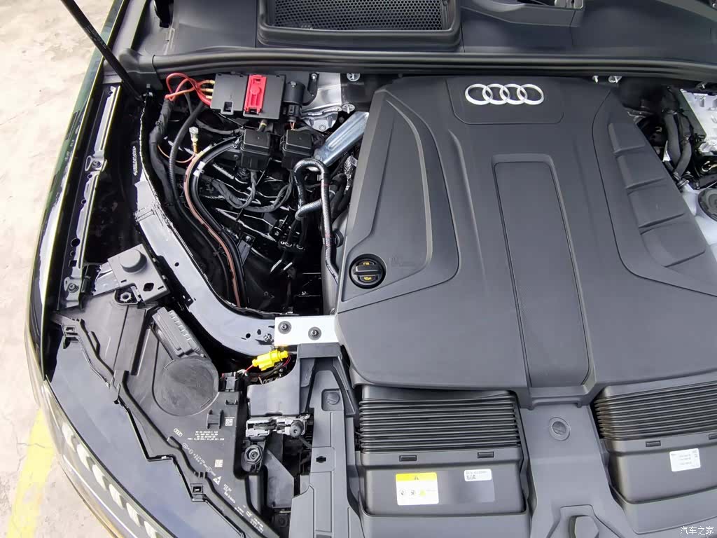 Audi Q7, 2023 8