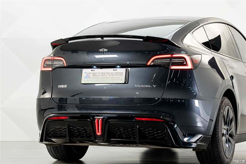 Tesla Model Y, 2025 7