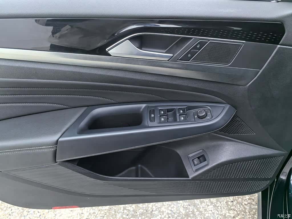 Volkswagen Passat, 2025 9