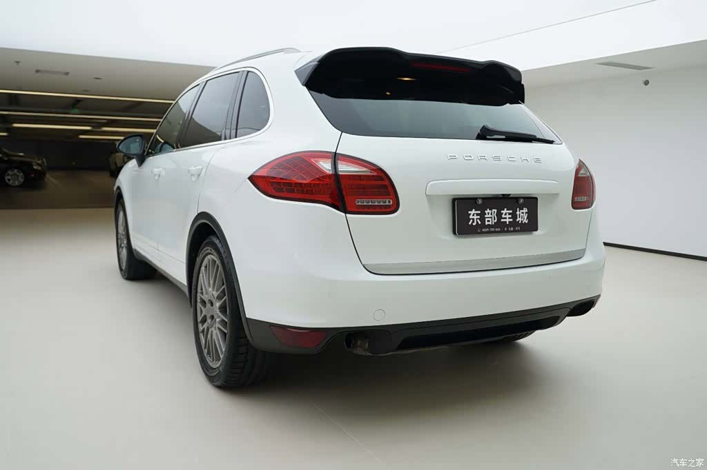 Porsche Cayenne, 2012 4