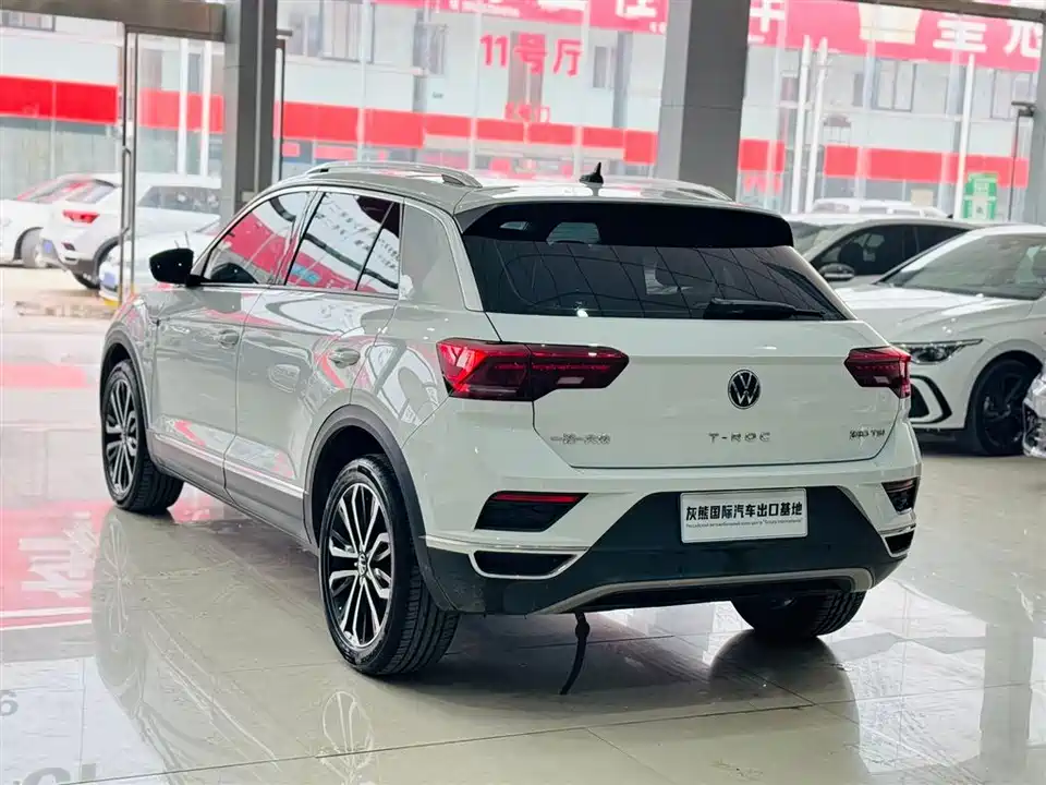 Volkswagen T-ROC exploring Songs