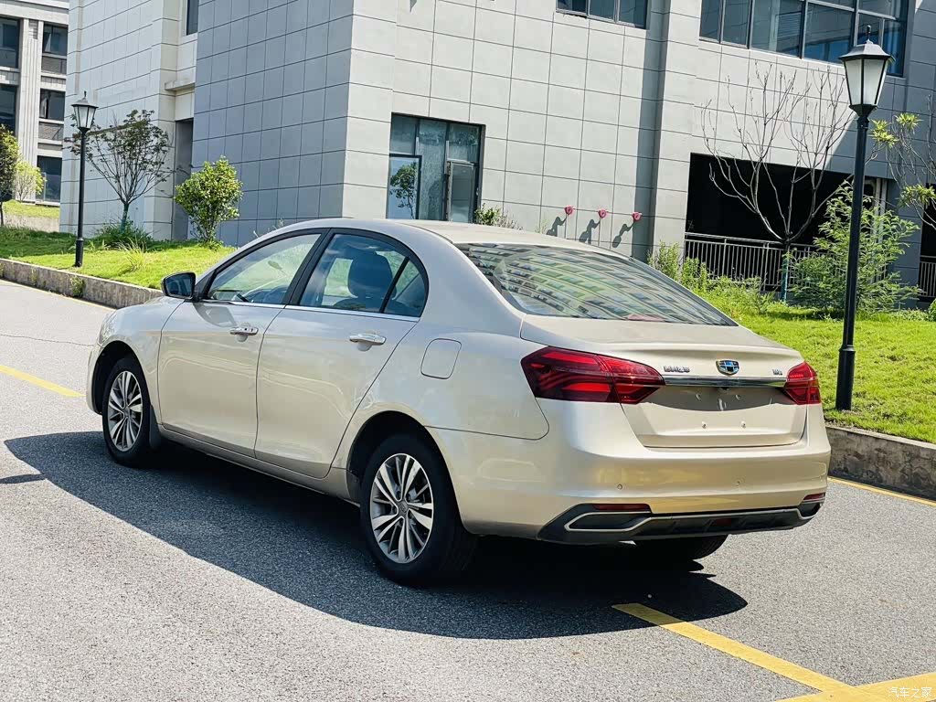 Geely Emgrand, 2018 9
