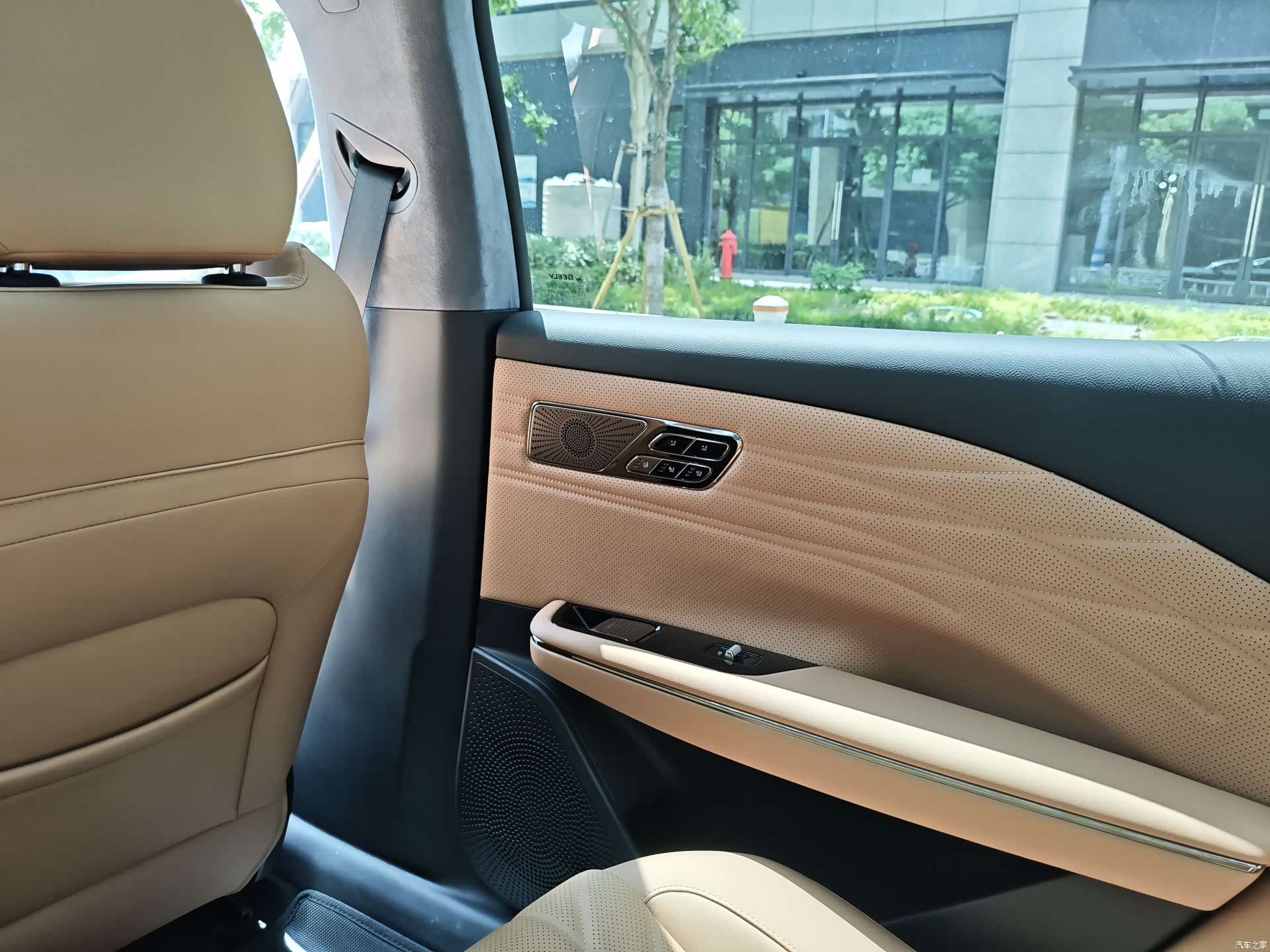 Geely 8, 2025 19