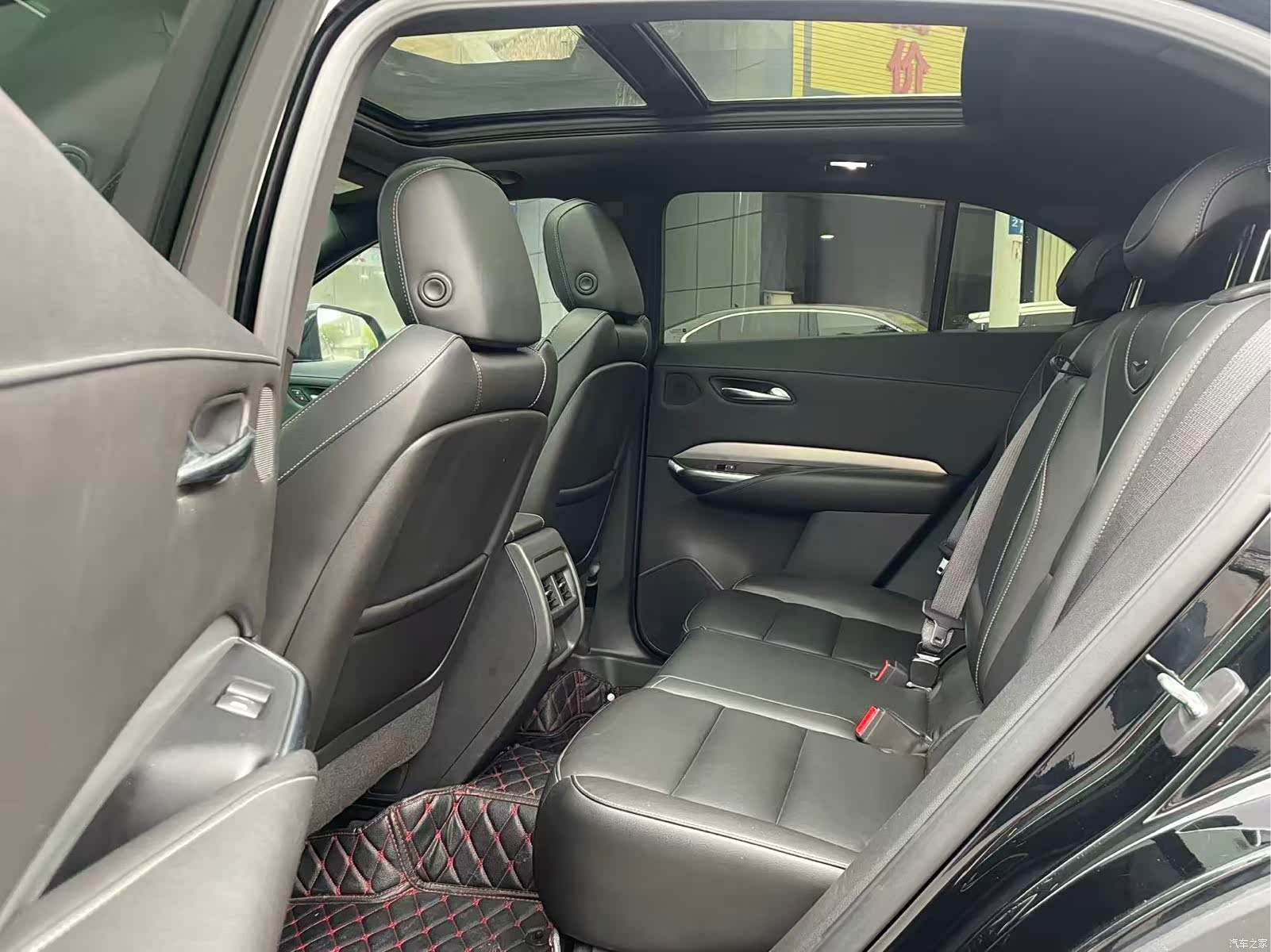 Cadillac XT4, 2019 все фото