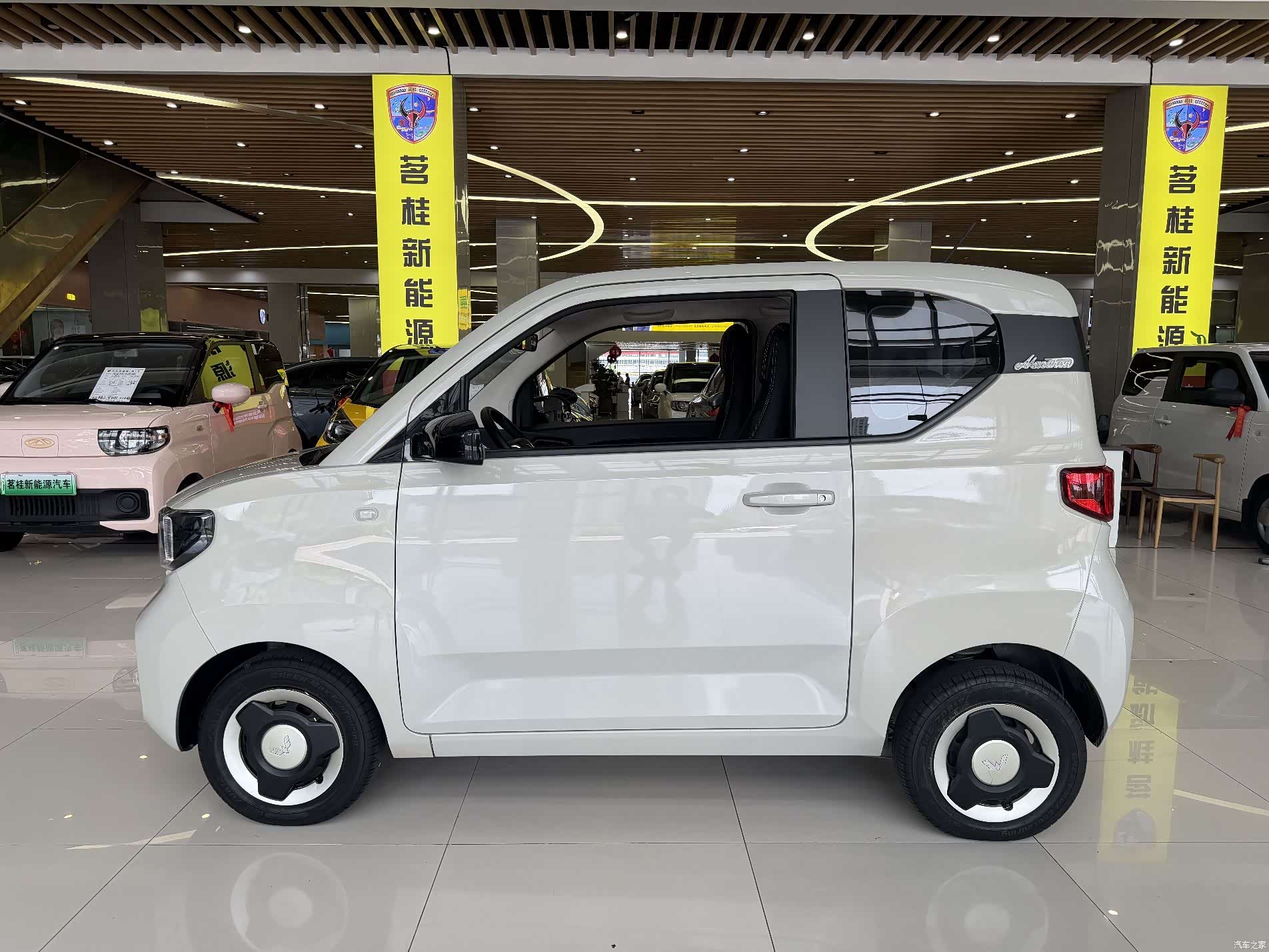 Wuling MINIEV, 2022 8