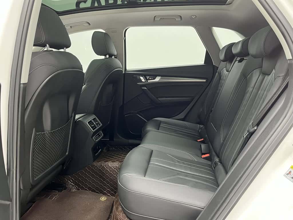 Audi Q5L, 2022 все фото