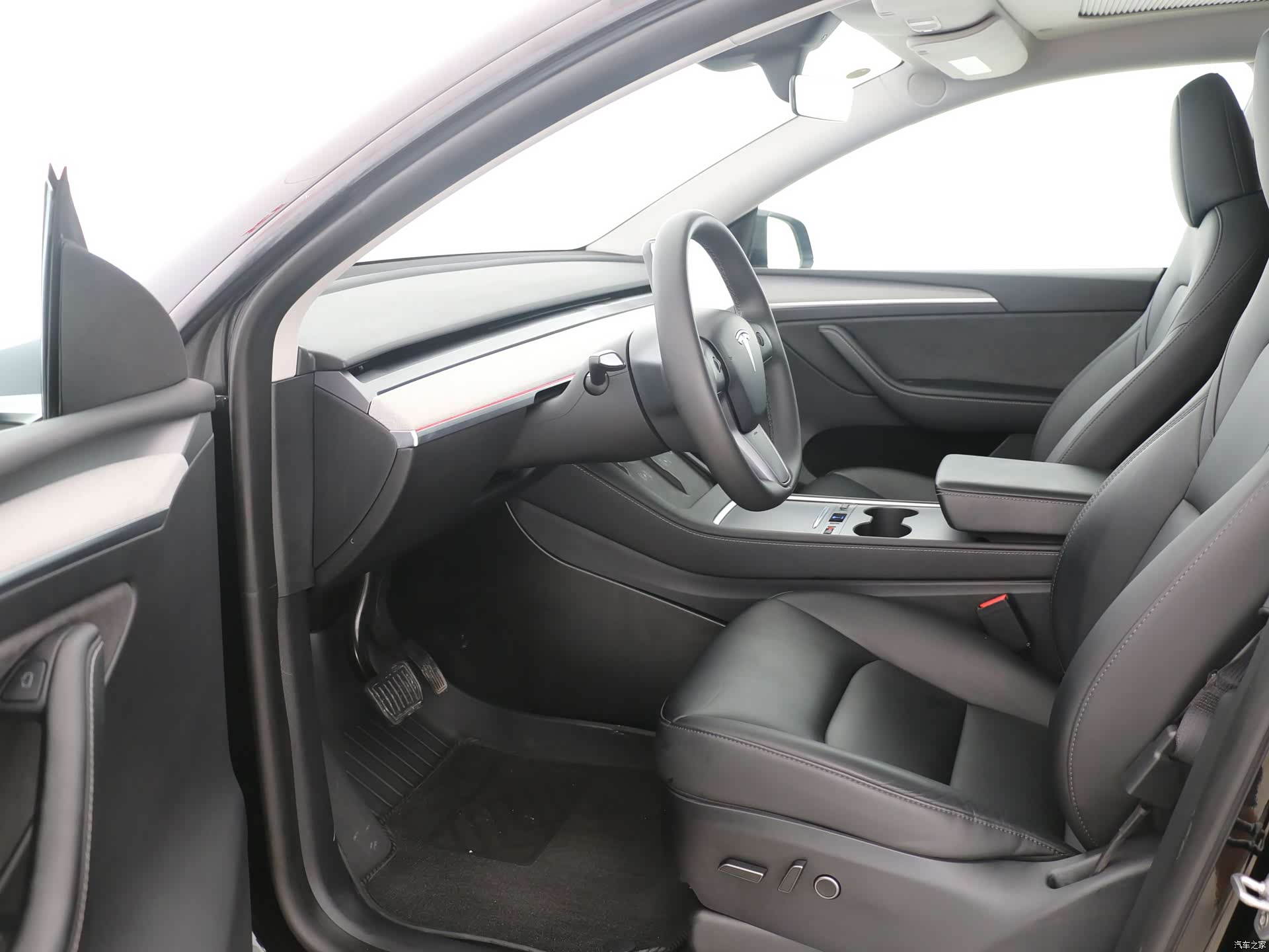 Tesla Model Y, 2024 все фото