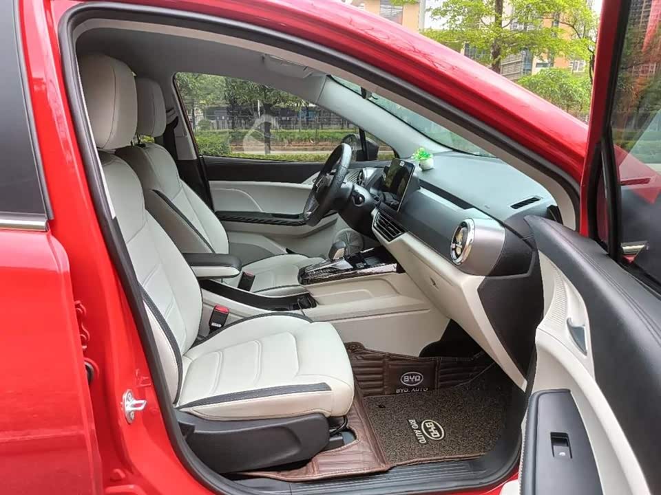 BYD Yuan Pro BYD Yuan Pro