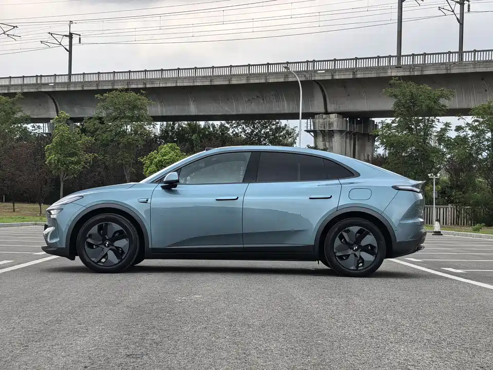 NIO L60