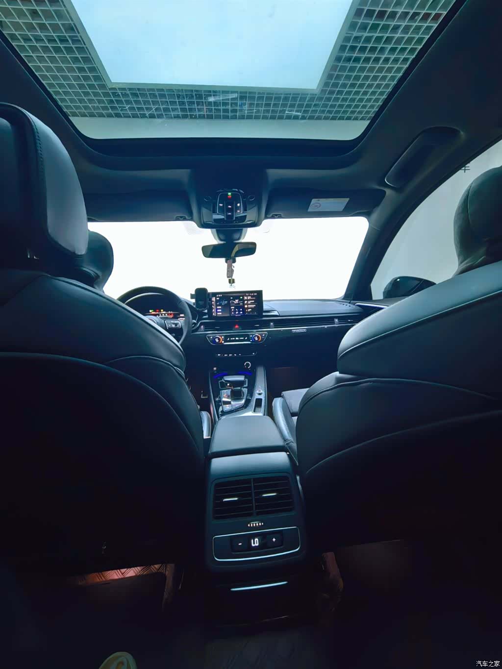 Audi A4L, 2025 14