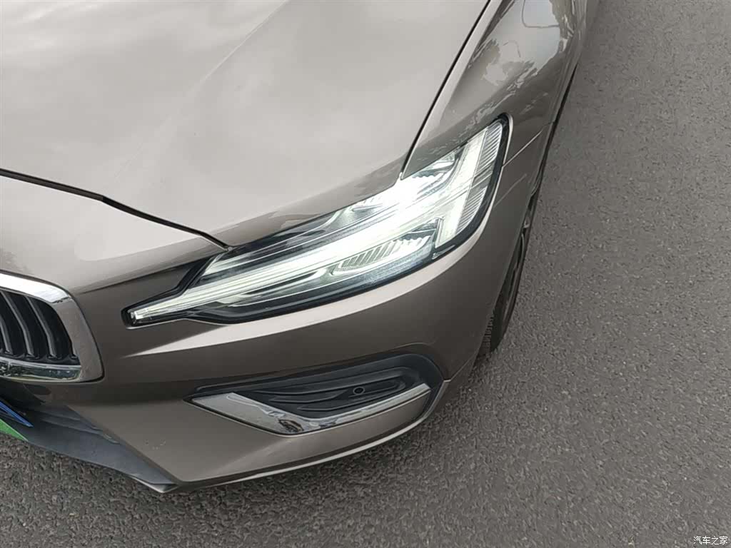 Volvo S60, 2022 24