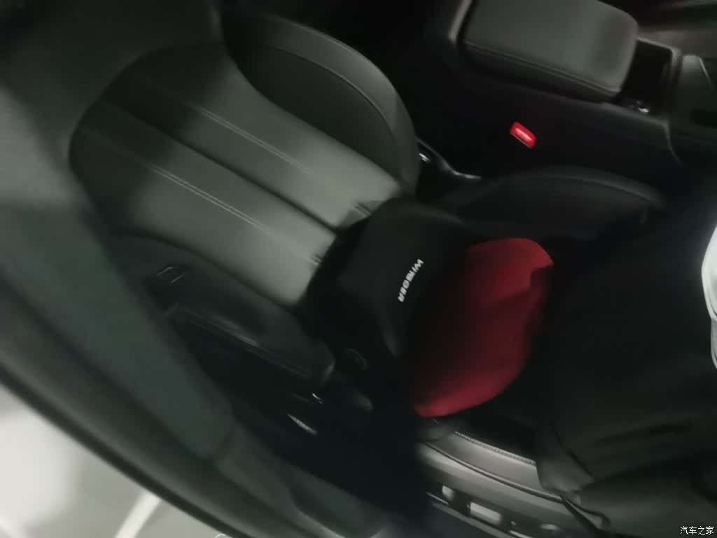 Audi A4L, 2023 25