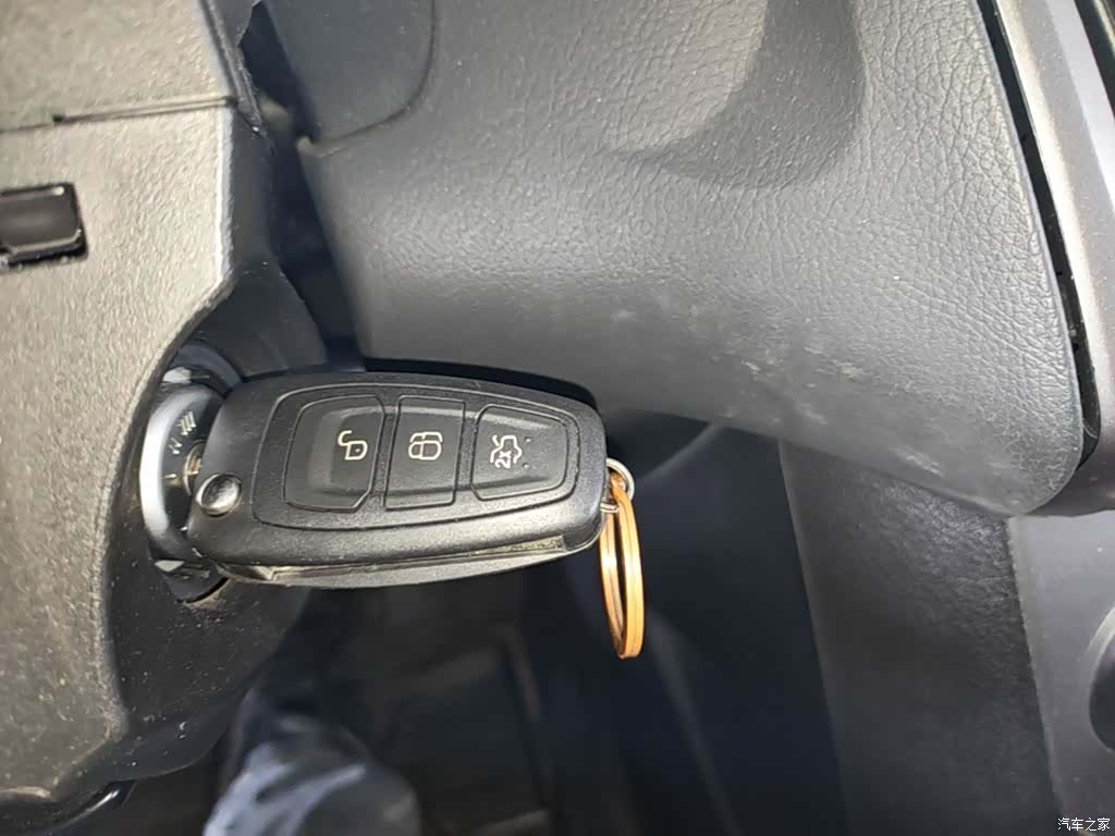 Ford Focus, 2015 17