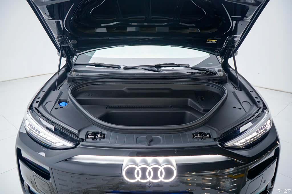 Audi e-tron, 2026 25