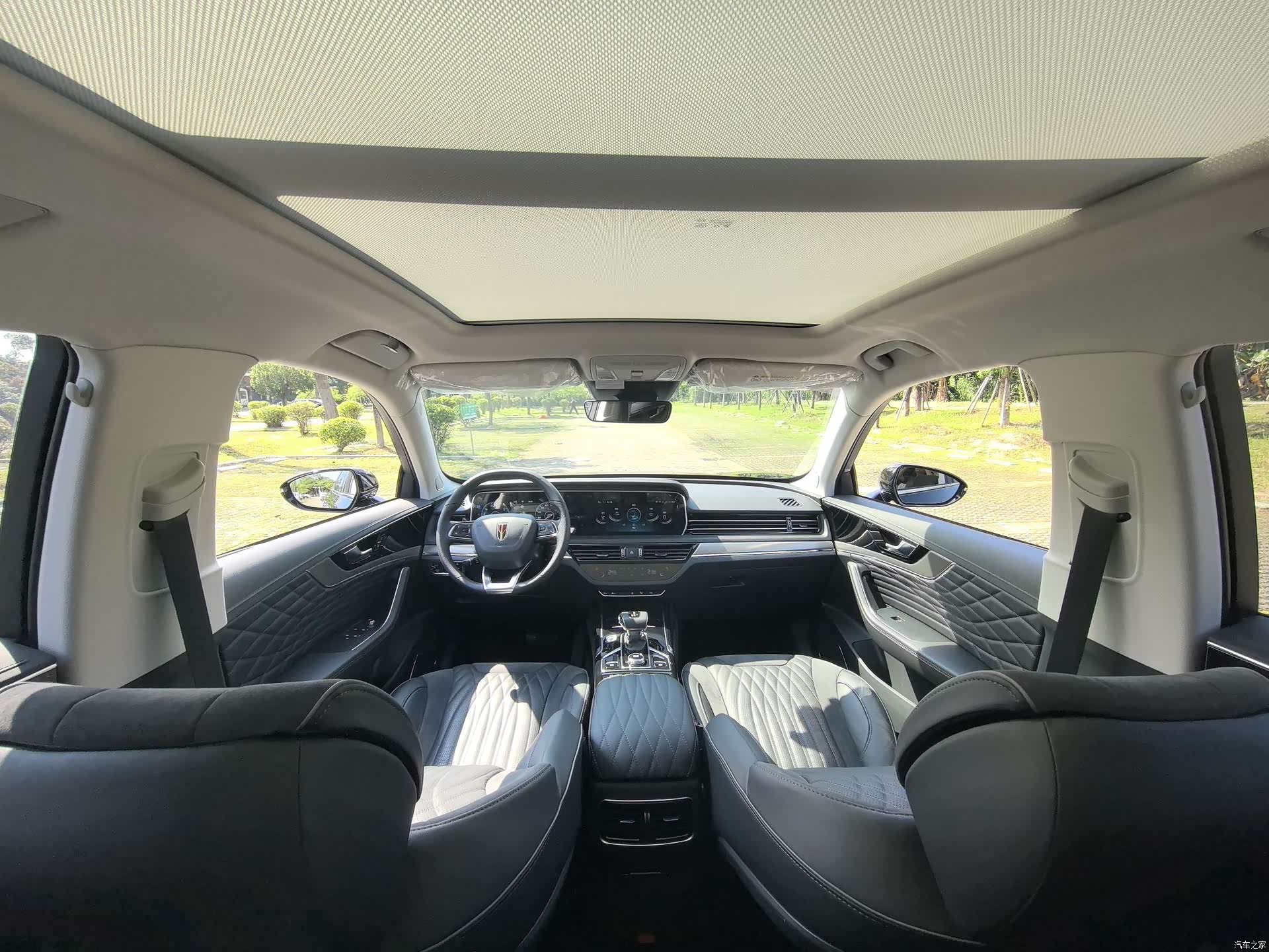 Hongqi HS5, 2022 13