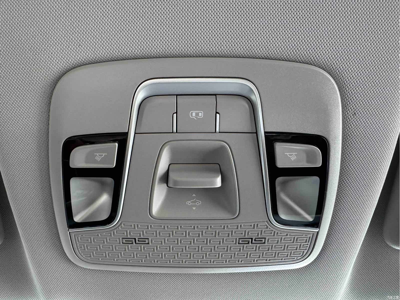 Geely X6, 2022 15