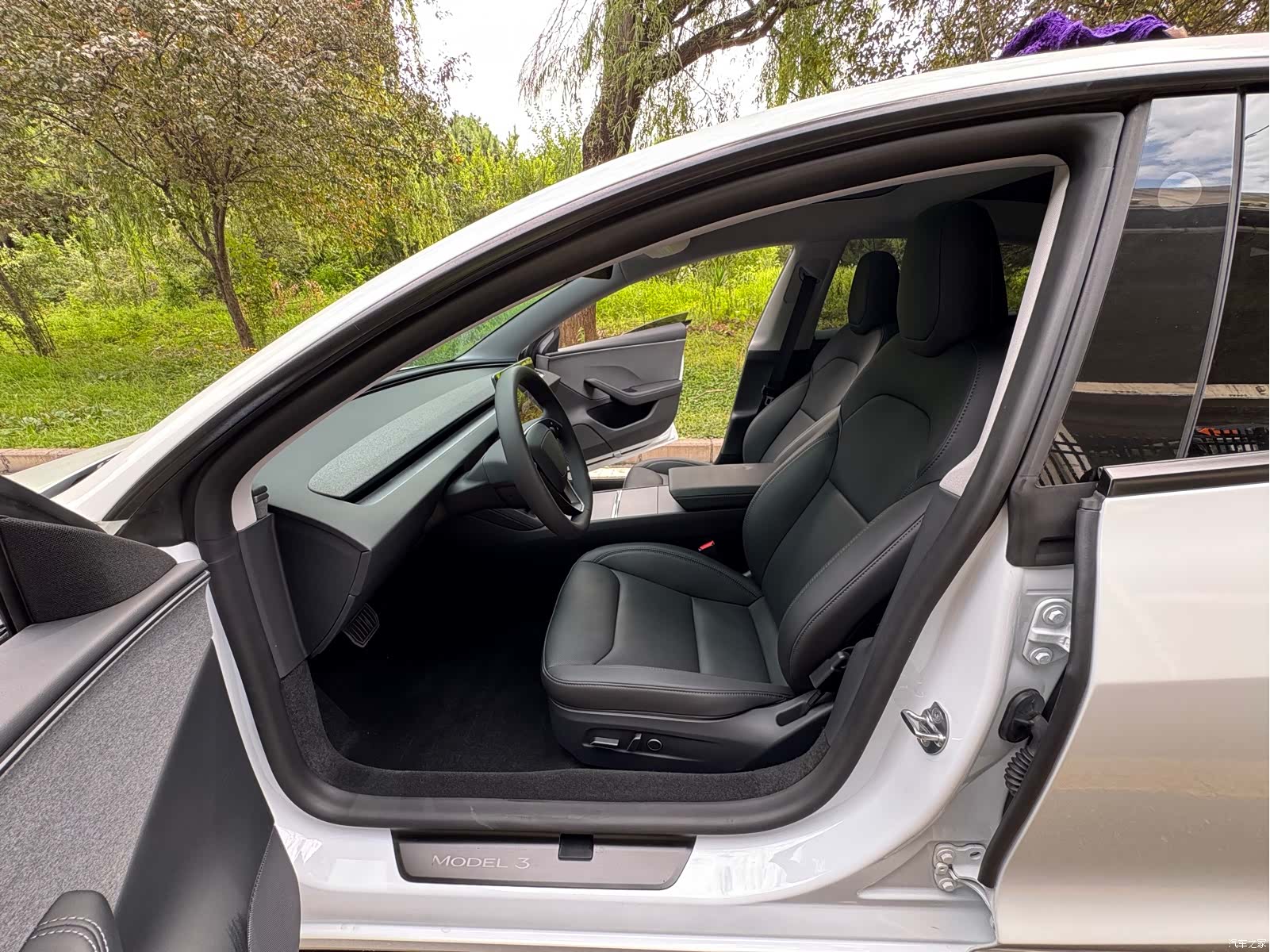 Tesla Model 3, 2025 6
