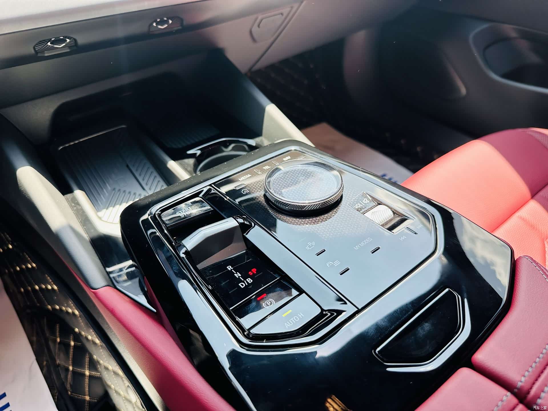 BMW i5, 2025 10