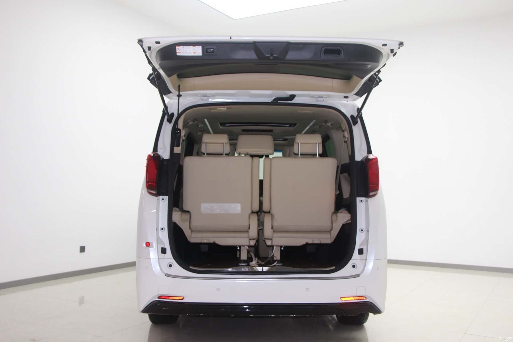 Toyota Alphard, 2020 14