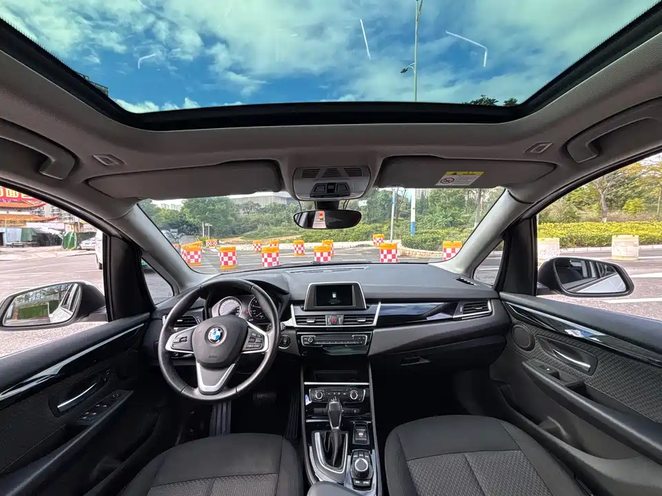 BMW 2 series station wagon