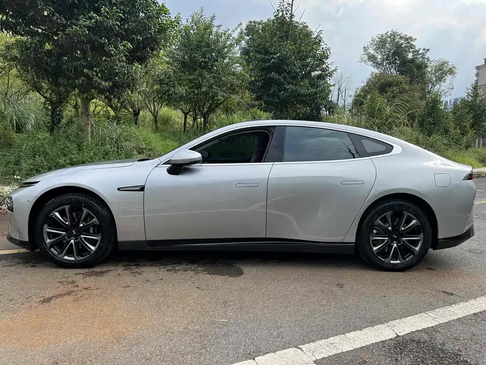 XPENG P7