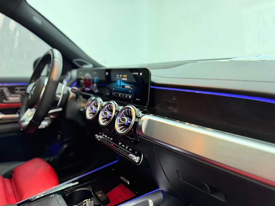 Mercedes-Benz GLB AMG