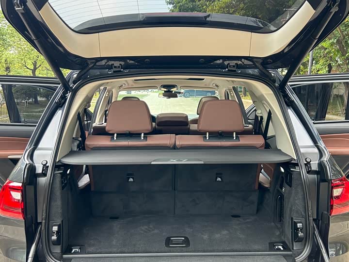 BMW X7 2020 xDrive40i Leading hao hua tao zhuang