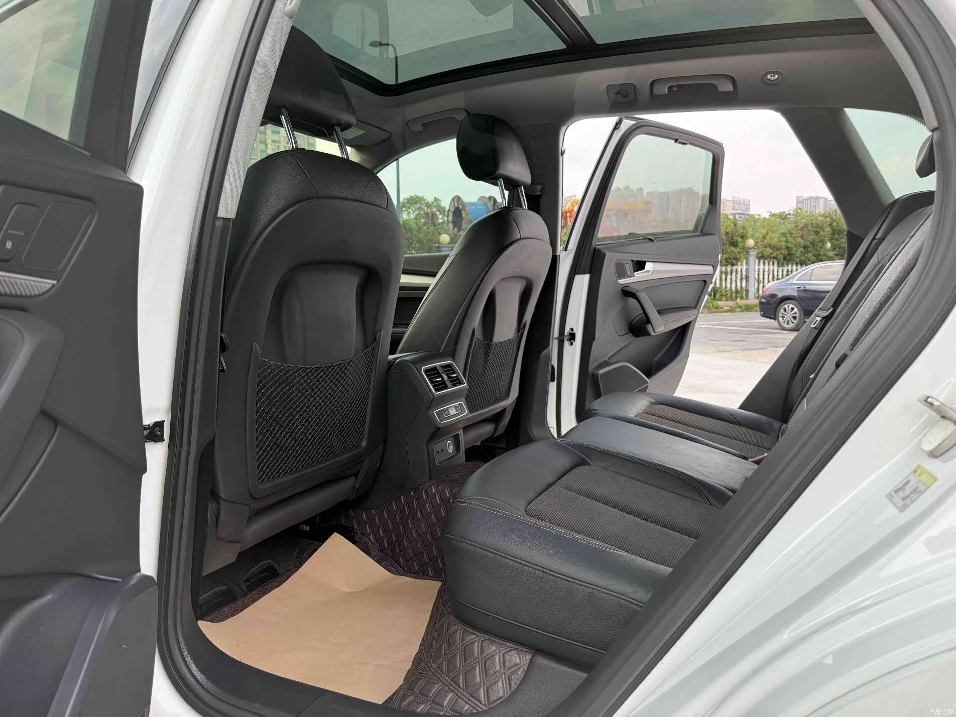 Audi Q5L, 2019 11
