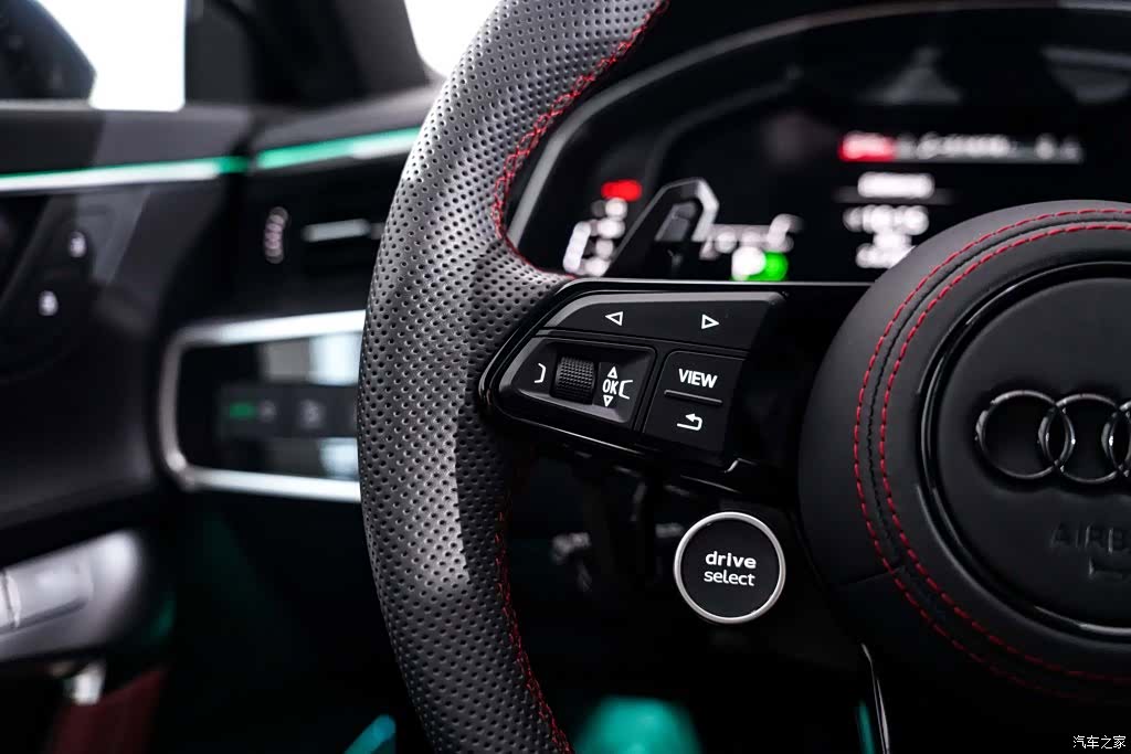 Audi A7L, 2025 26