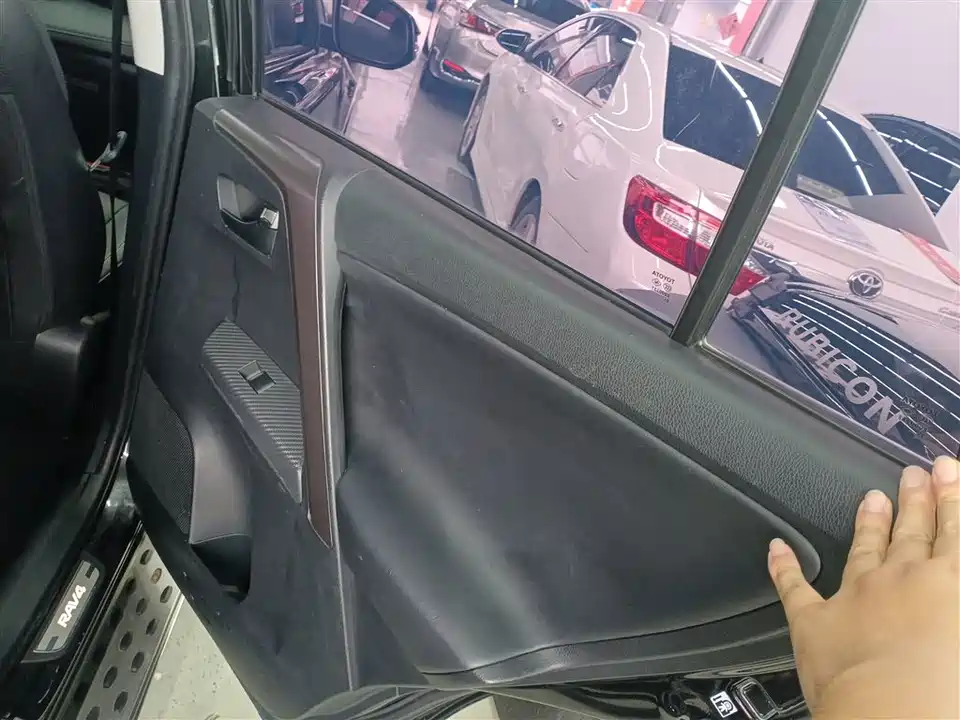 Toyota RAV4 Rongfang