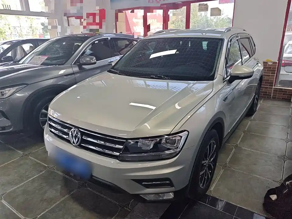 Volkswagen Tiguan L