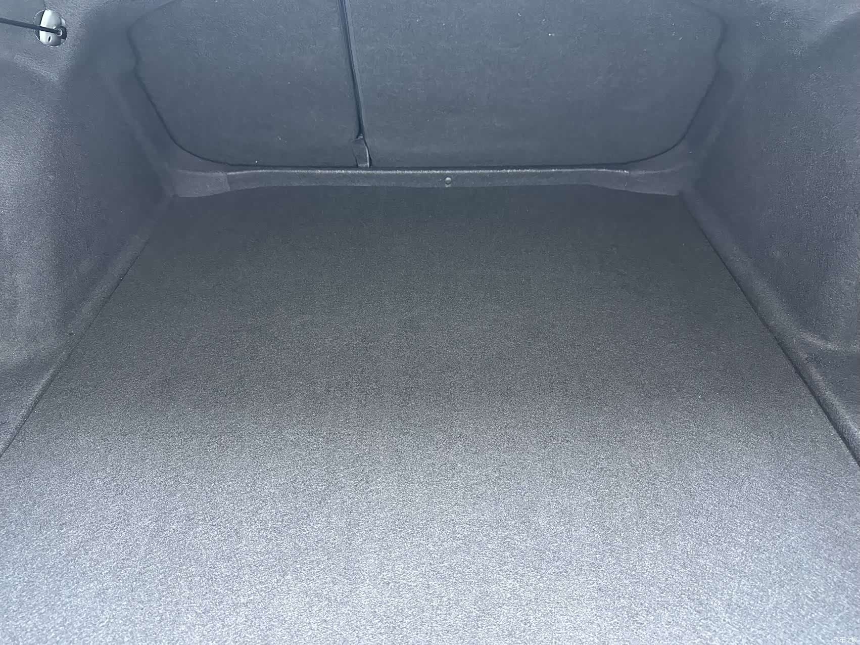 Volkswagen Sagitar, 2023 19