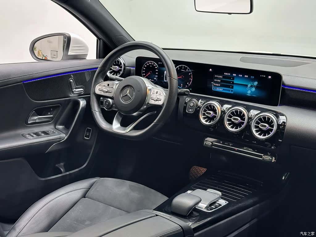 Mercedes-Benz A-Class, 2019 13